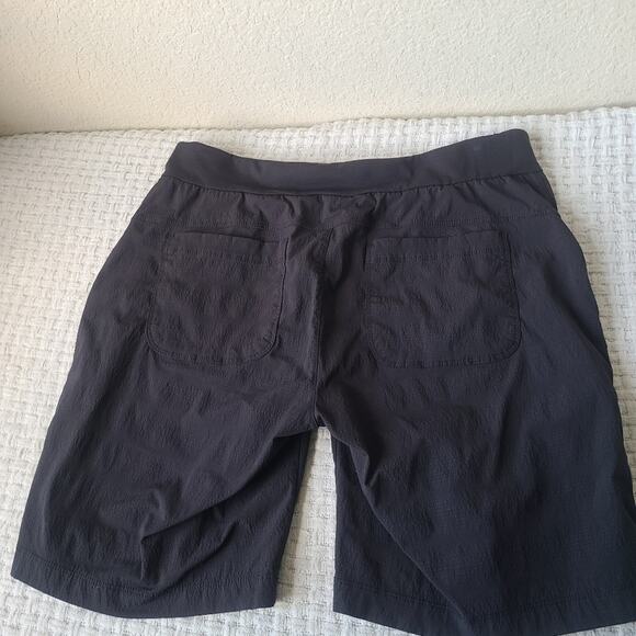 Athleta Activewear Black Shorts Women's Size 10 - Picture 2 of 6